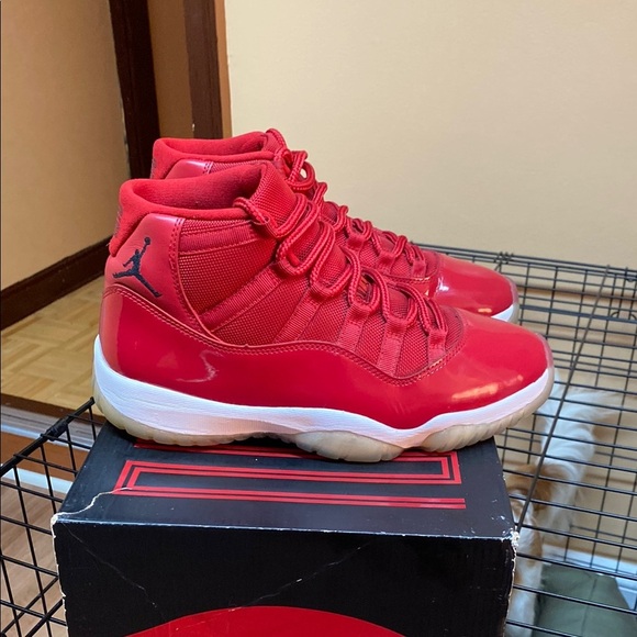 Air Jordan 11 Retro “Win Like 96” Size 8.5 - Picture 1 of 11